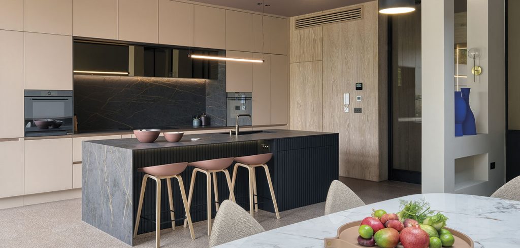 Reader's Kitchen 1 - April 2025 - Issue 356